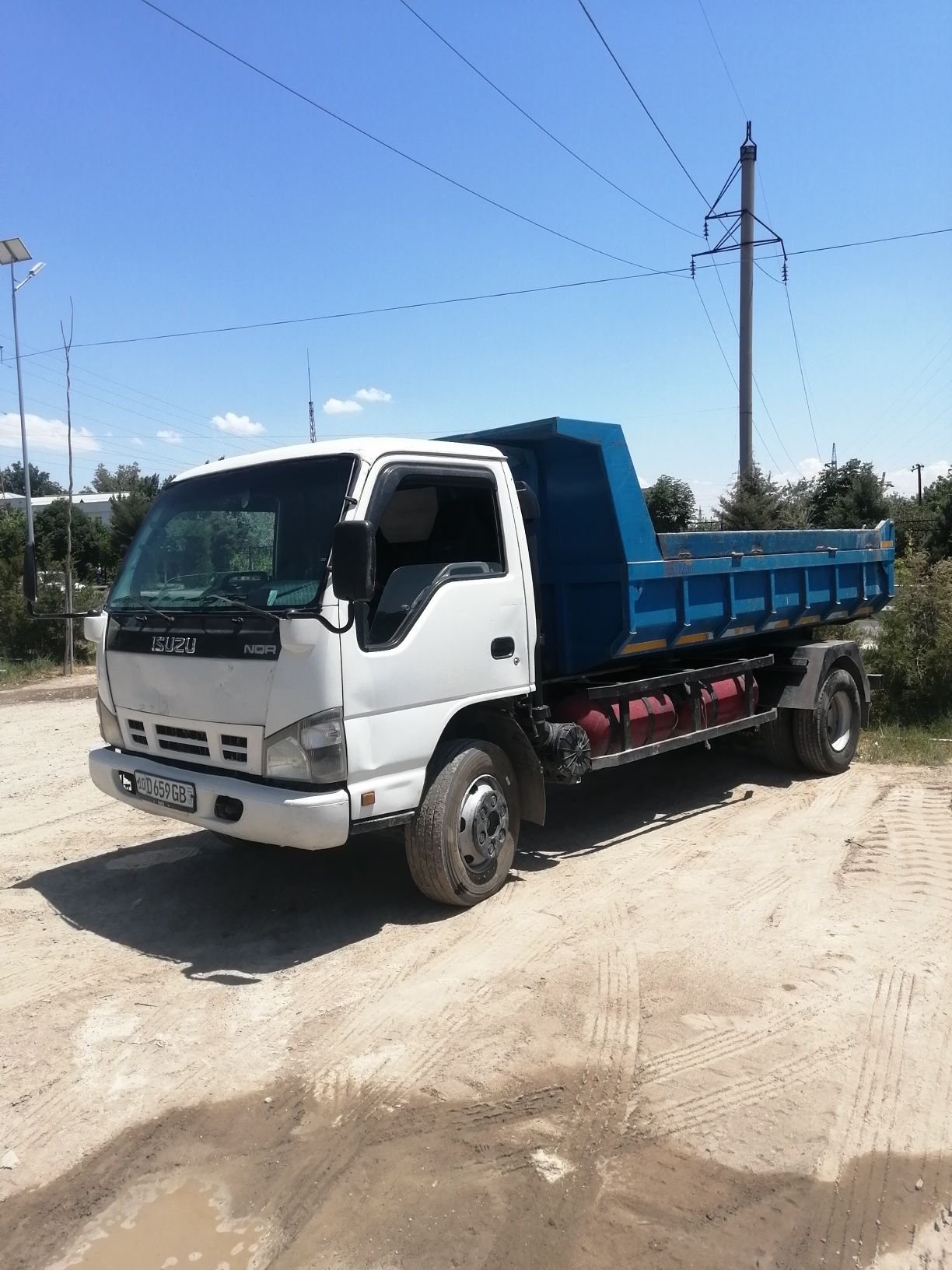 Isuzu samasval 6 ta Yengi balon ishlash ga tayyor