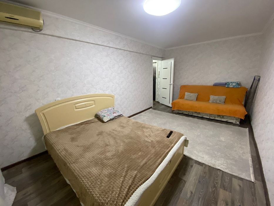 Сдам 1,5 ку на КШТ,  Казыбек би 30, посуточно и почасово
