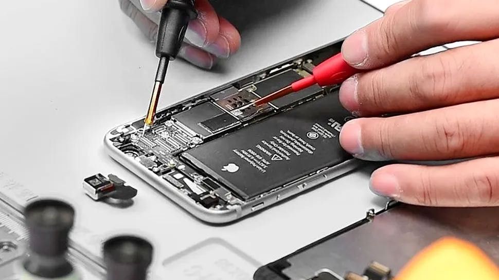 Reparatii IPHONE pe LOC, Piese ORIGINALE IPhone-uri X - 15 PRO MAX