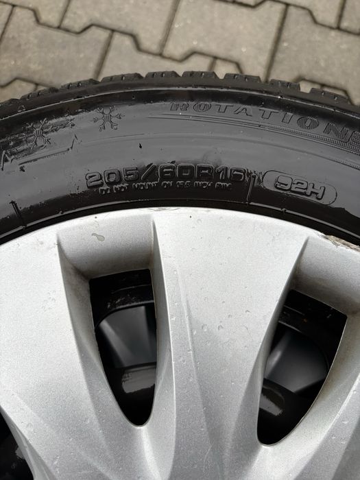 Jante tabla cu capace originale BMW 205/60 R16