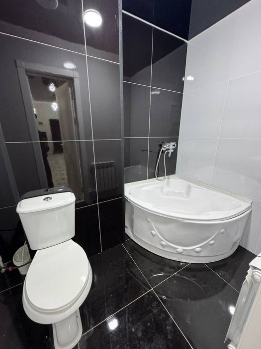 2 xonali kvartira sotiladi