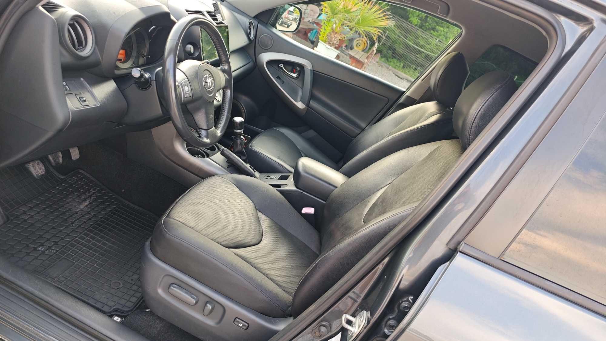 Ролбар/Степен/Рейлинг/Гуми DOT2324/8RAM/8ядрен NAV-BG RAV4