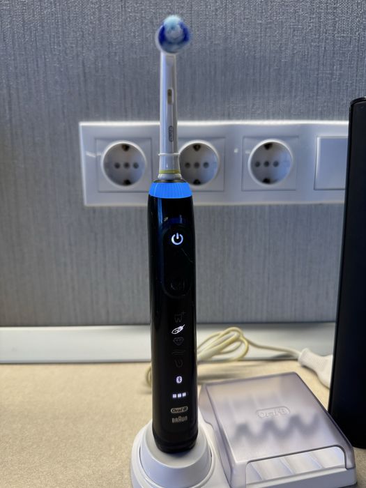 Periuta dinti electrica Oral-B Genius 10000N, 6 programe, Bluethooth