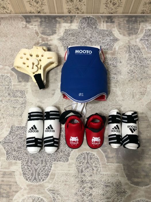 Продам спортивную экипировку