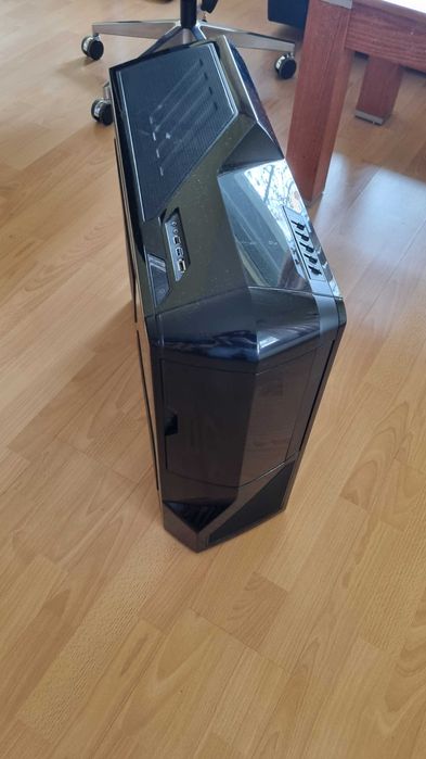 Desktop PC - i5-8600 GeForce GTX 1080 TI Aorus, 4 TB HDD