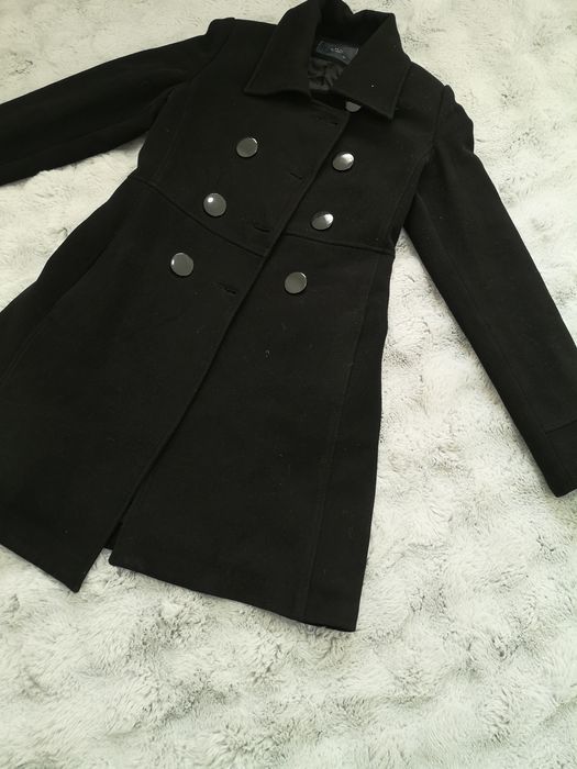 Продаётся зимний пальто.