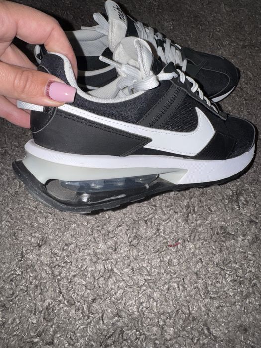 Дамски маратонки Nike