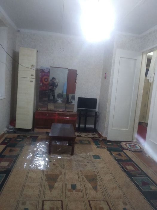 Продажа квартиры в центе города 4 мкр.21 дом 1 этаж.Для бизнеса хорошo