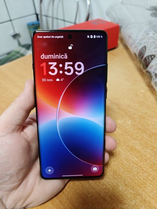 Vând OnePlus 12 + Tabletă Oneplus pad lite