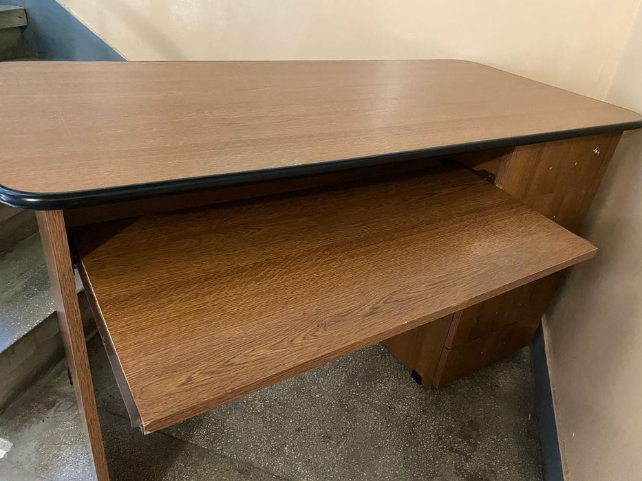 Birou cu masă pliabilă