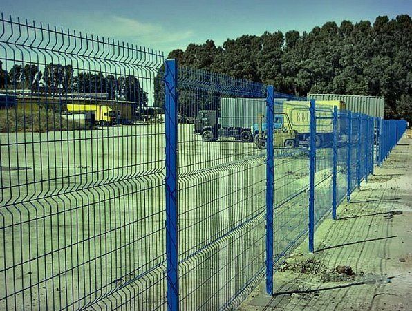 Garduri și porți metalice