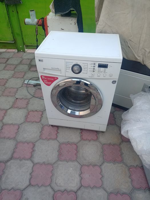 Продам стиральную машину лж