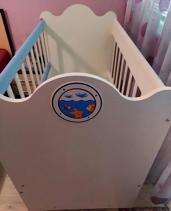 Бебешка люлееща кошара