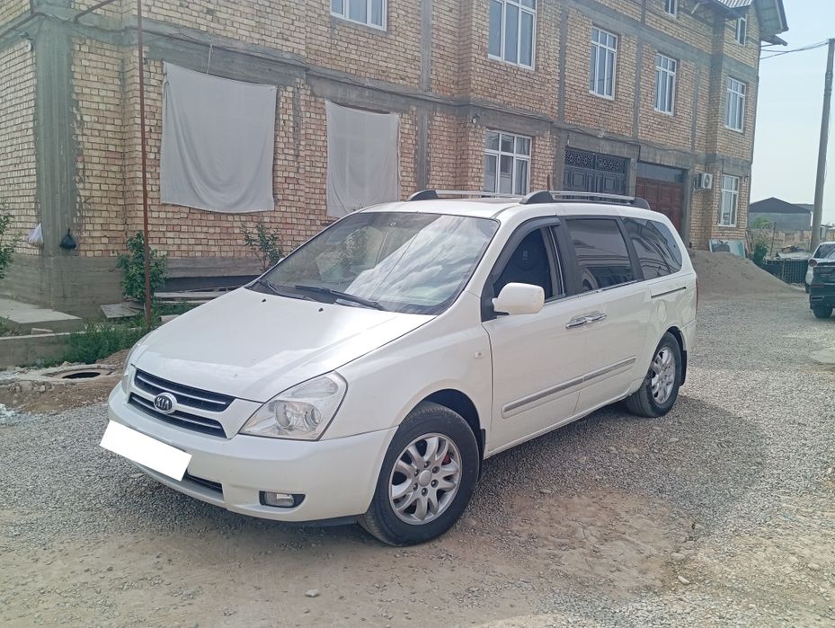 Kia cornaval  3.3 benzin mator