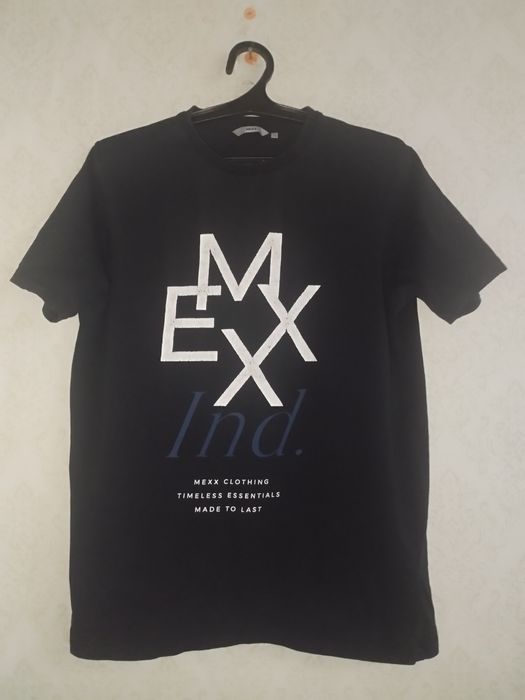 Продам мужские футболки