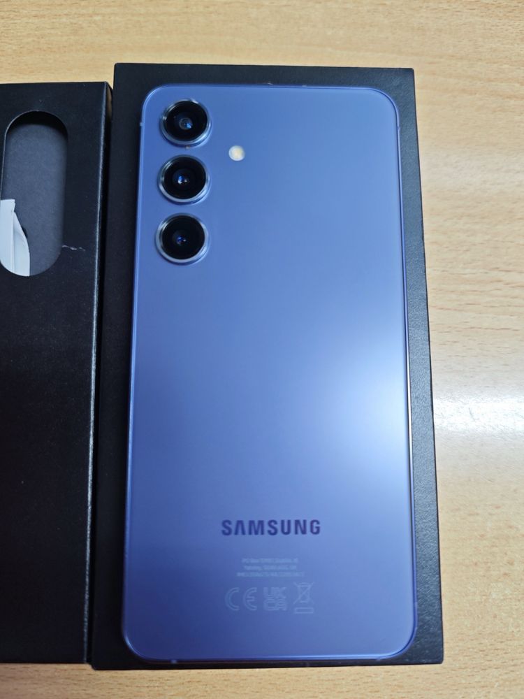 Продава се телефон Samsung S24