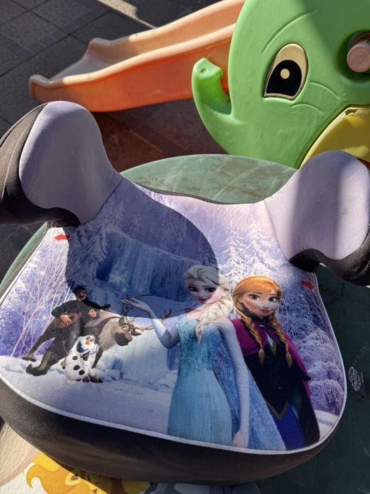 Дестска седалка за кола "Елза и Ана"