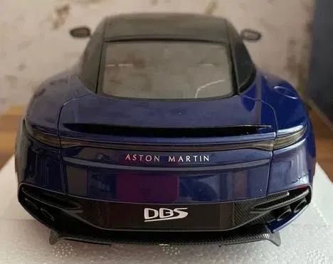 Aston Martin DBS Superleggera AUTOart M1:18 Сапфирено синьо.