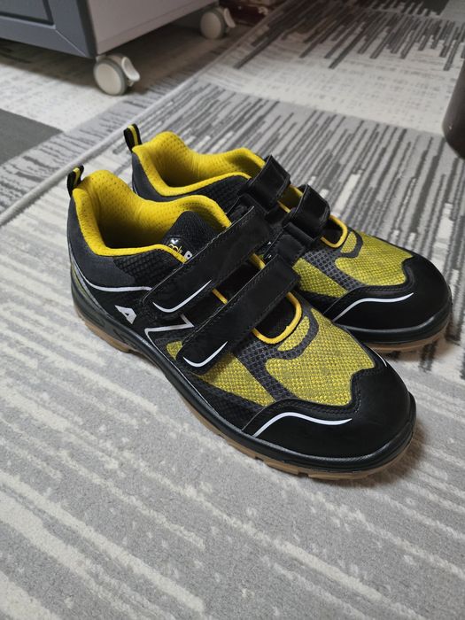 Продаются ботинки 46 размер