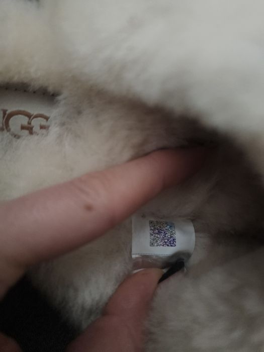 Дамски UGG чисто нови