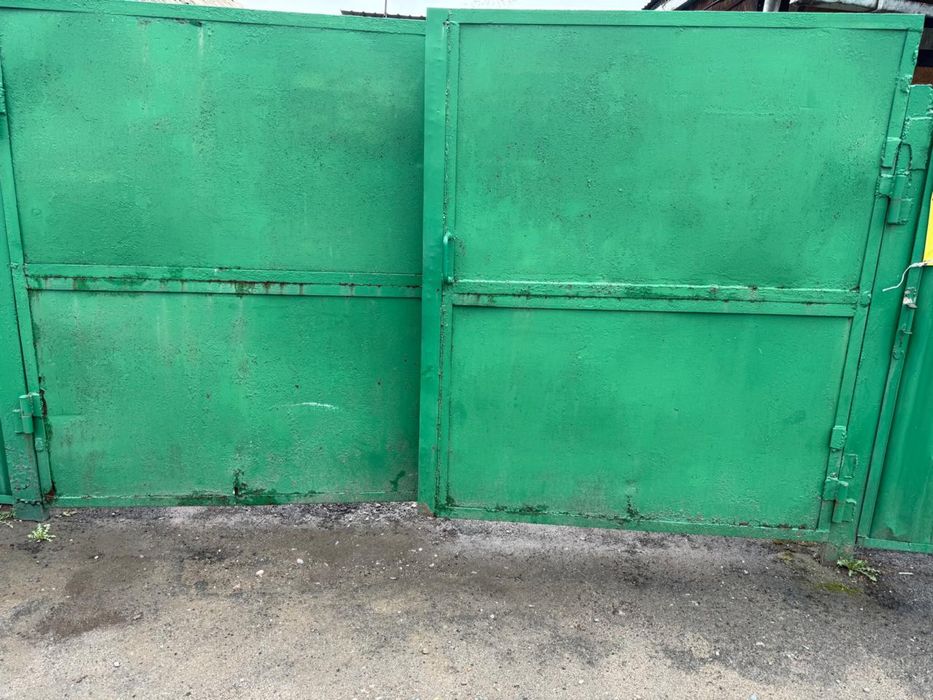 Продам ворота цвет зеленый