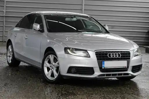 Vând Audi a4 b8 2011