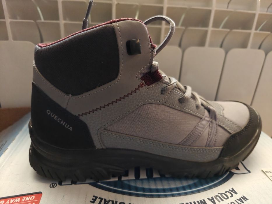 Дамски туристически обувки за преходи QUECHUA