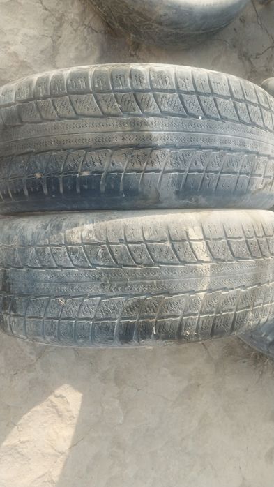 Балон 215/60/16 сатылады бағасы 12 мың екеуі