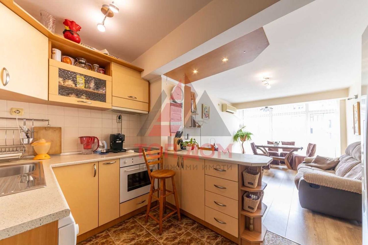 Продава се Тристаен апартамент в Варна, Трошево - 78 кв.м за 2180 €/кв.м - Снимка #3