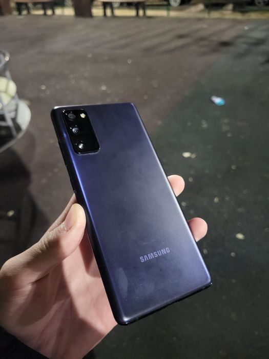 Обмен samsung s20 FE 128/6