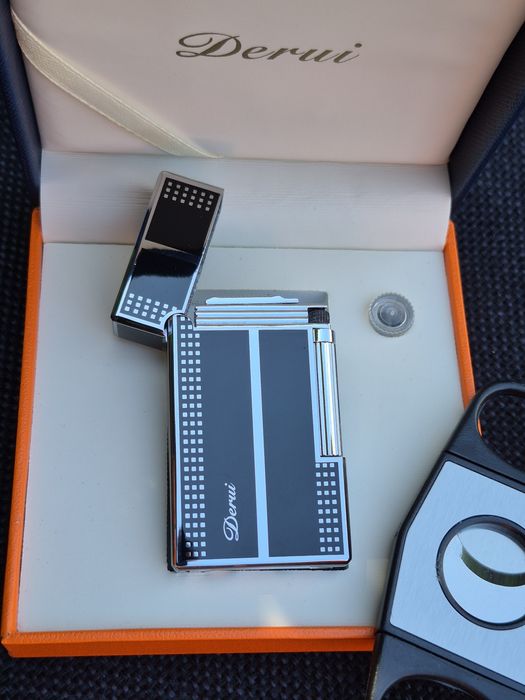 Луксозна газова запалка Derui с подарък резачка за пури,четири цвята