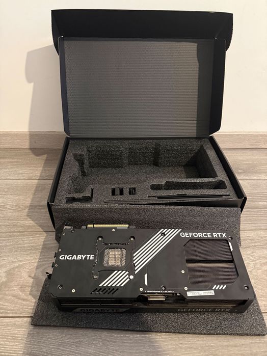 Placa video GIGABYTE GeForce RTX 5090 WINDFORCE