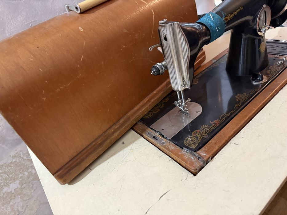 Старинная швейная машинка. 5000. Нжуна настройка