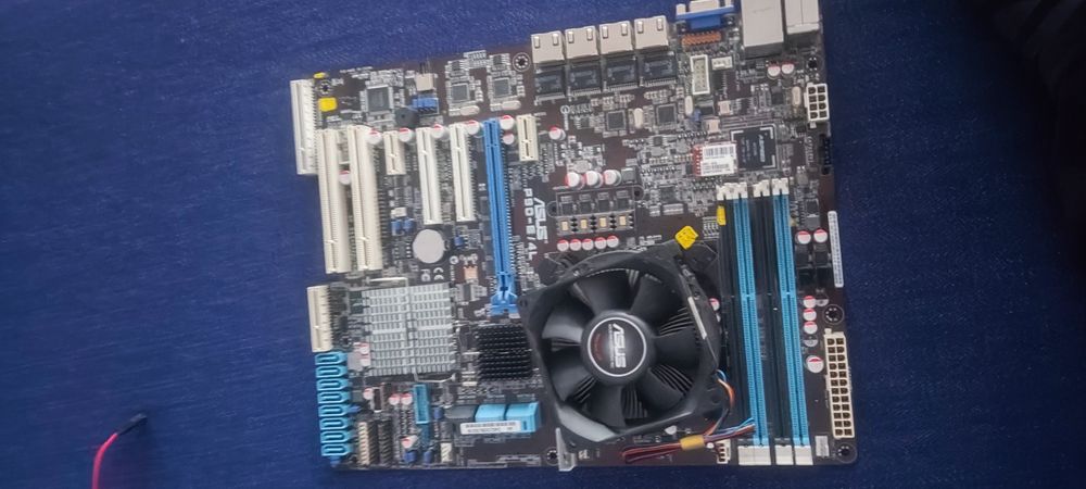 Материнская плата ASUS XEON E3 1275v3