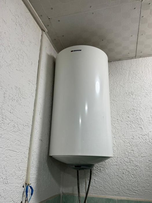 Бойлер почти новый