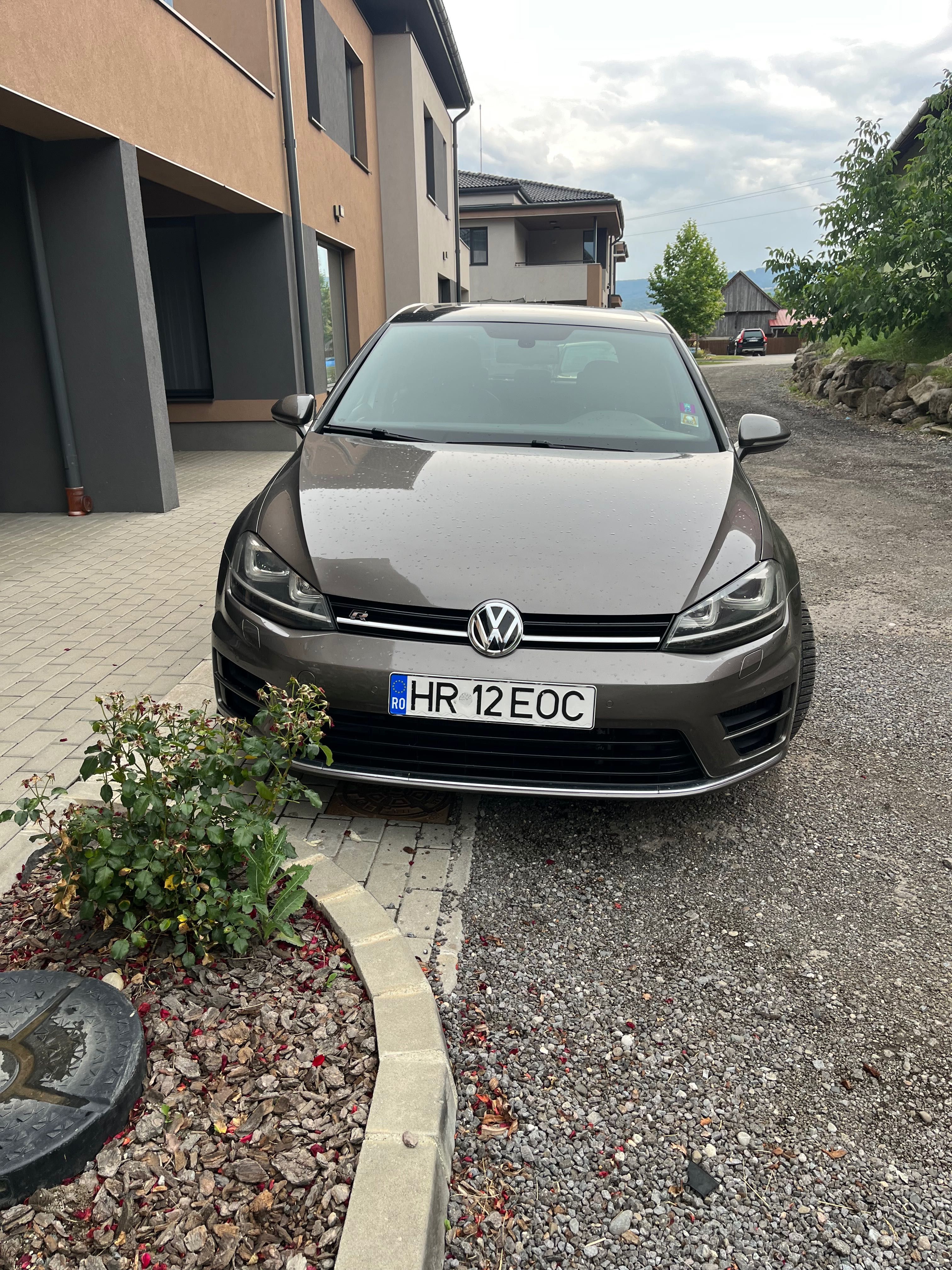 Vând Golf “R” din 2016.  312cp