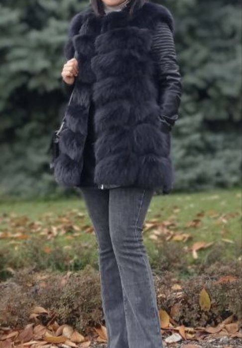 Хочу продать верхнюю одежку почти говые