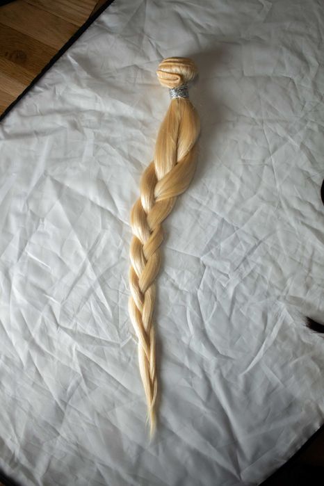 Естествени екстеншъни за коса 
Славянски произход
55 см. – 100 гр.