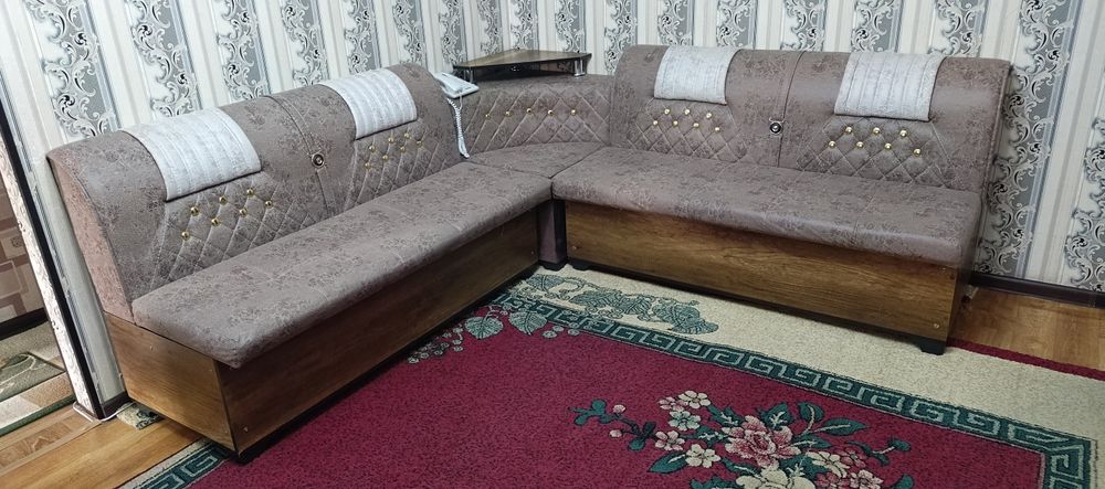 Продаётся мягкий уголок