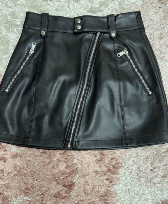 Pantaloni scurti Zara