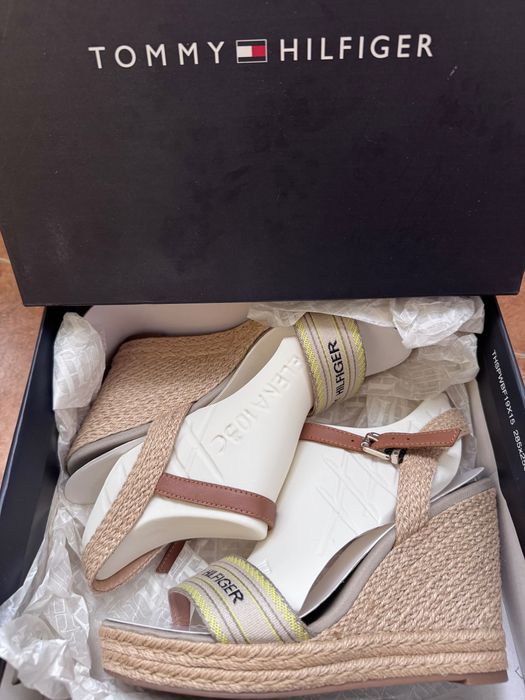 Дамски обувки Michel Cors, Nike, Karl Lagerfeld и др