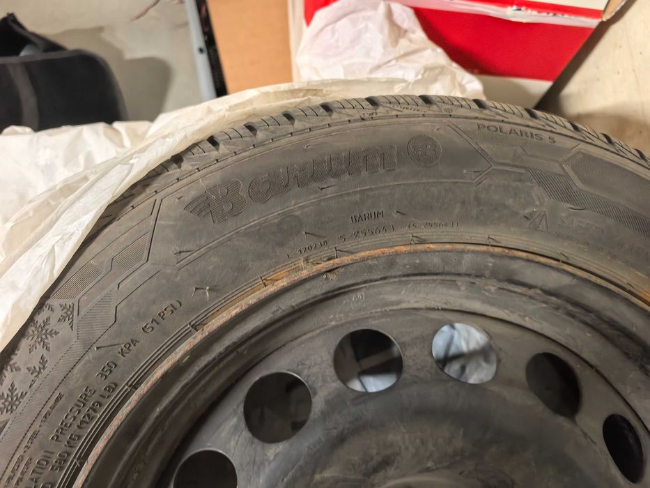 4 бр.зимни гуми Barum употребявани с джанти, 195/60 R16