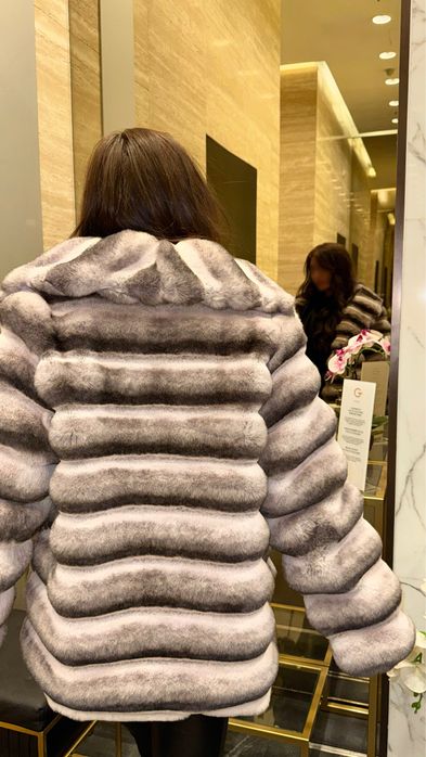 Продам шубку- эко шиншилла