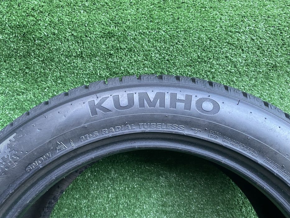 Set 2 anvelope Iarna Kumho WinterCraft WS71 235 55 R19 105V SUV ASYMM