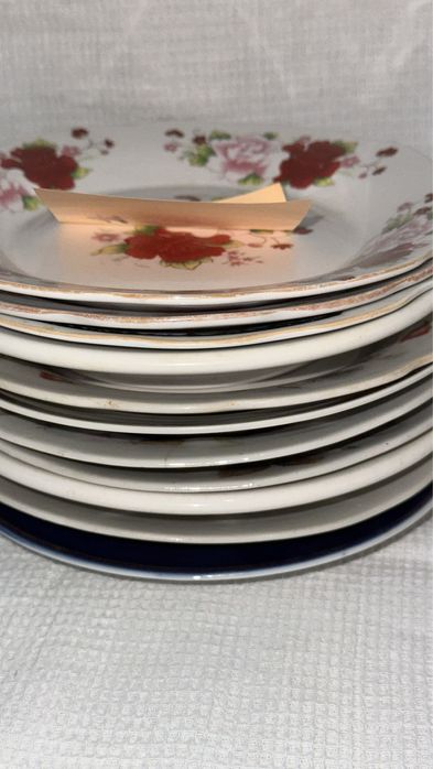 Продам разнобойные тарелки дешево