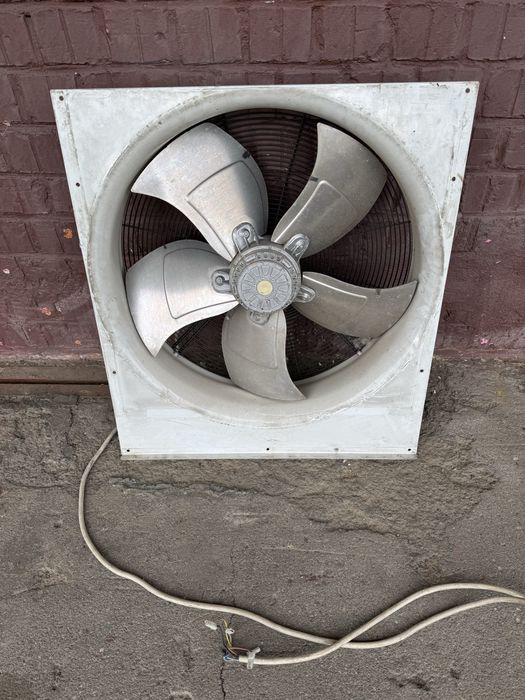 Ventilator profesional hala EBM-Papst  Germany