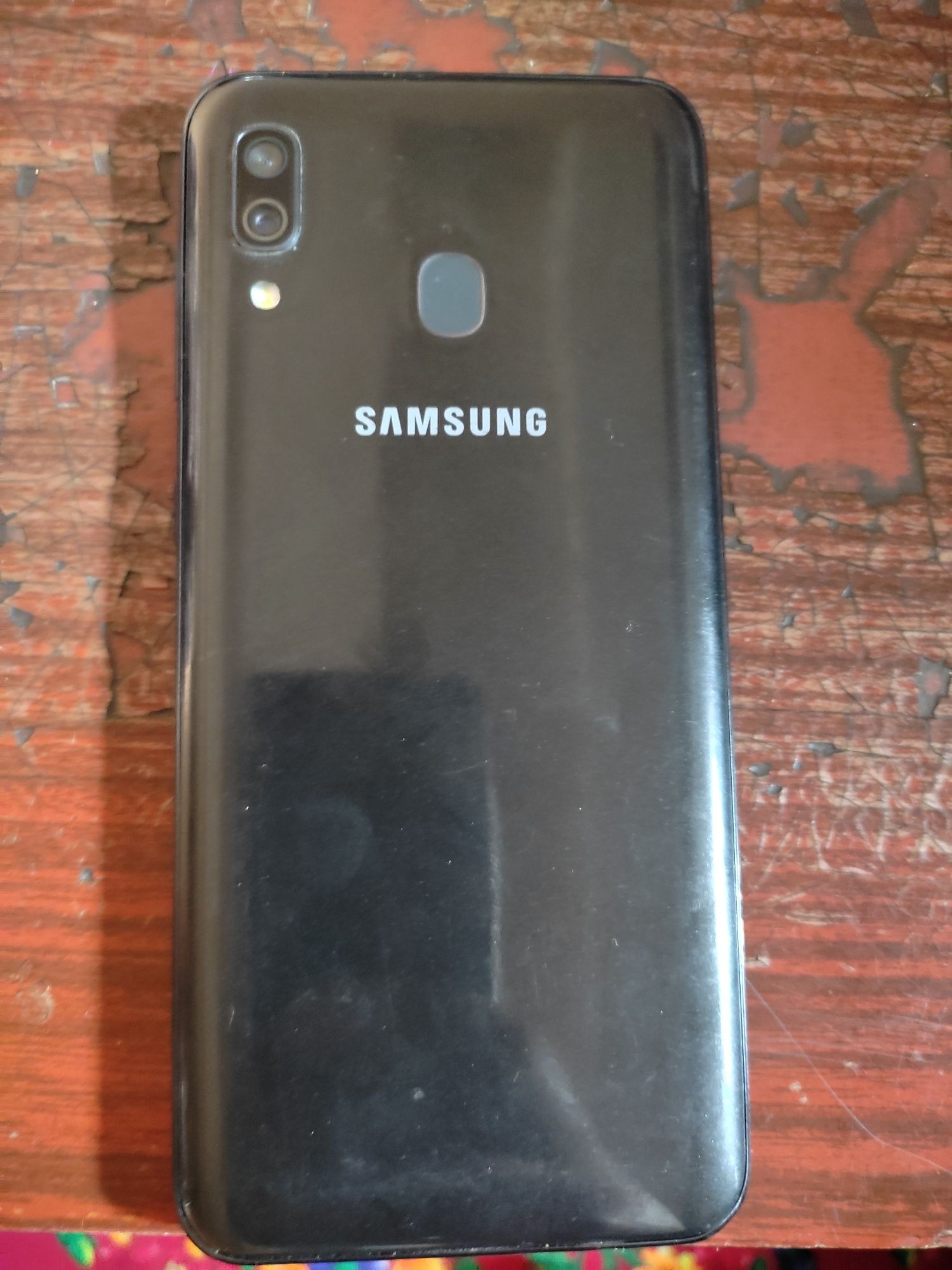 Samsung galaxy A 30 sotiladi