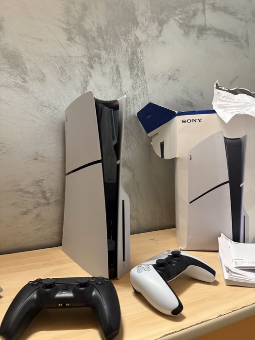 Playstation 5 Slim 1 TB 2 Manete + Garantie “NOU”