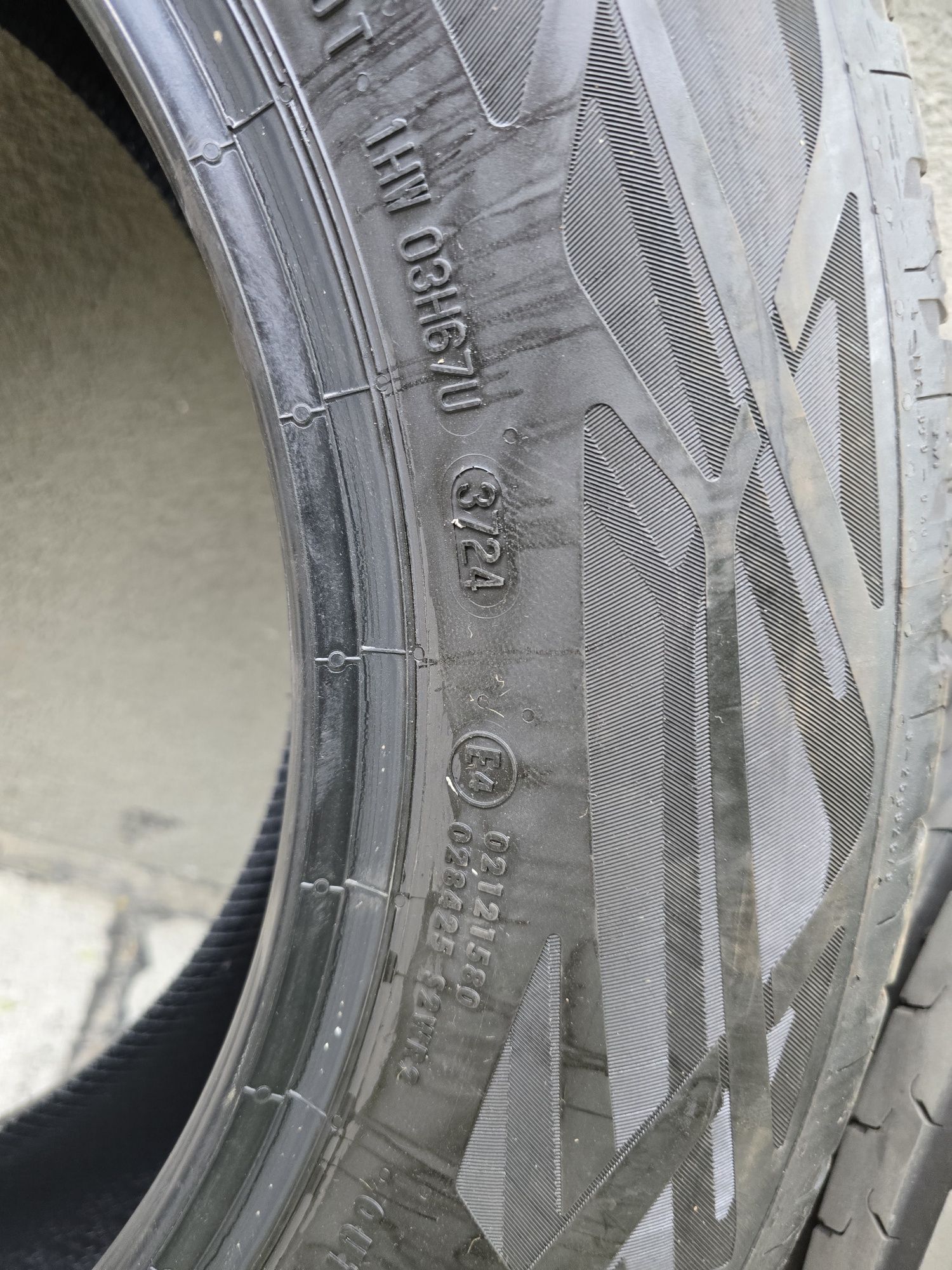 Anvelope Vara CONTINENTAL EcoContact 6 215/65 R17 103 V XL
Anvelope co