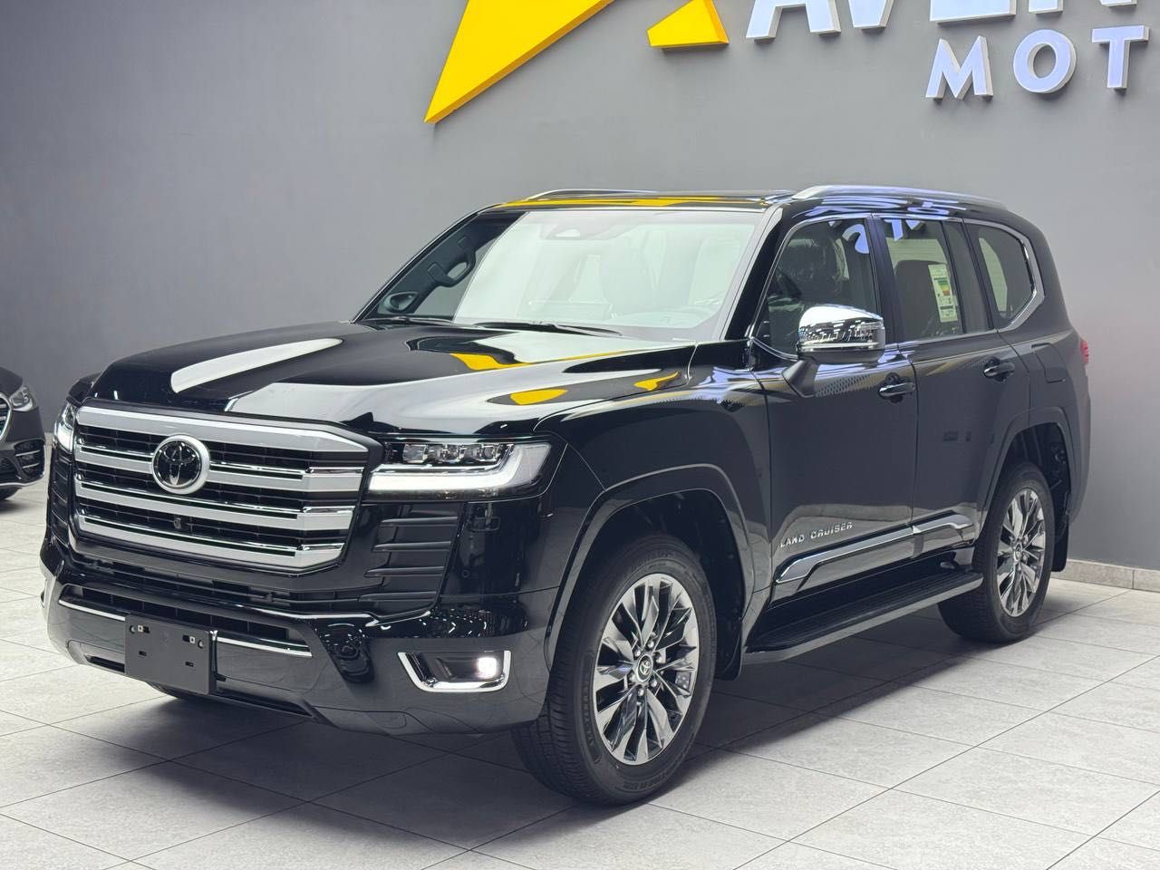 Продается новый Toyota LC300